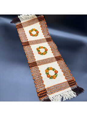 Vintage Crewel Embroidery Table Runner Dresser Scarf Ring of Flowers Plaid 70s
